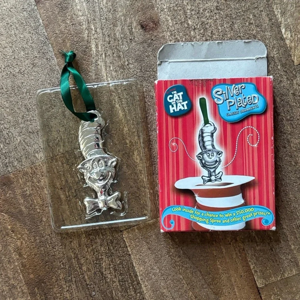 The Cat in the Hat Classic Christmas Ornament